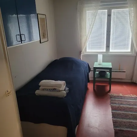 Marian Ilo, Talo Naantalissa Huoneisto
