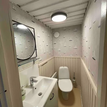 Marian Ilo, Talo Naantalissa