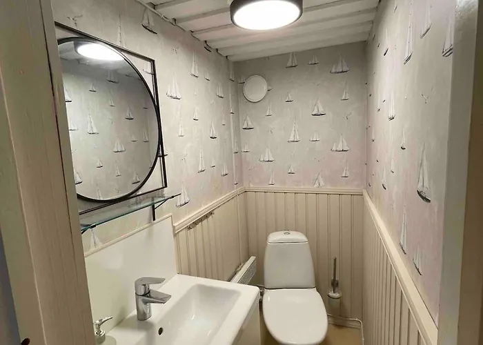 Marian Ilo, Talo Naantalissa